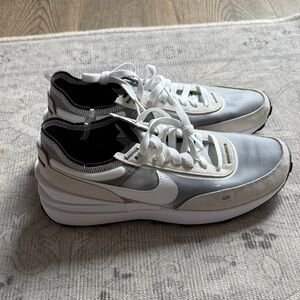 New Nike Mesh Athletic Shoes